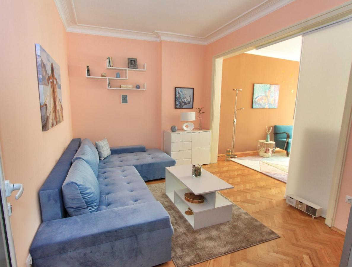 Colorful apartment Sofia Exterior foto