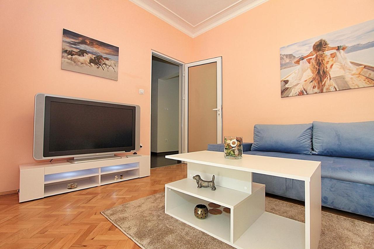 Colorful apartment Sofia Exterior foto